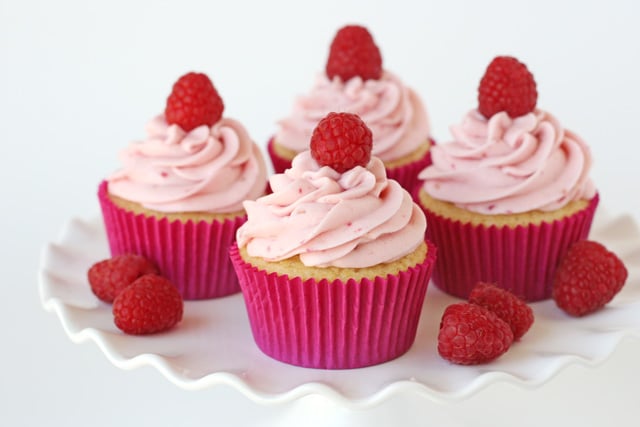 Raspberry-vanilla-cupcakes-.jpg