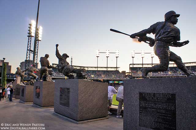 Comerica_-_Statues_From_Behind_Twilight_640T.jpg