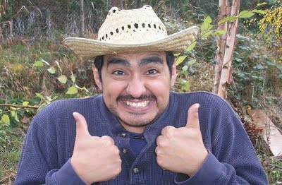 mexican+guy+thumbs+up.jpg