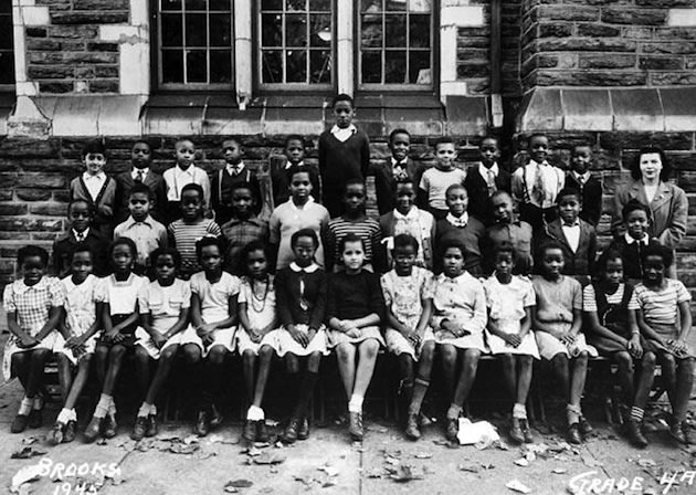 This-is-Wilt-Chamberlains-fourth-grade-class.-He-was-already-quite-large-Twitter.jpg