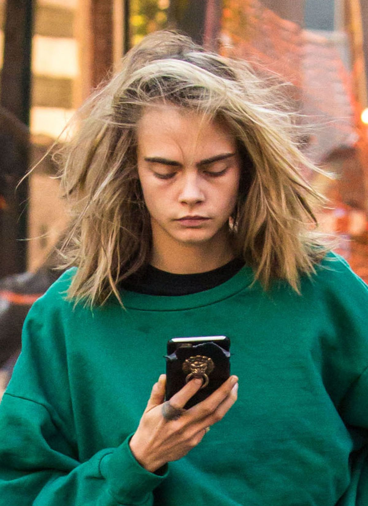 cara-delevingne-out-and-about-in-new-york-10-10-2016_1.jpg