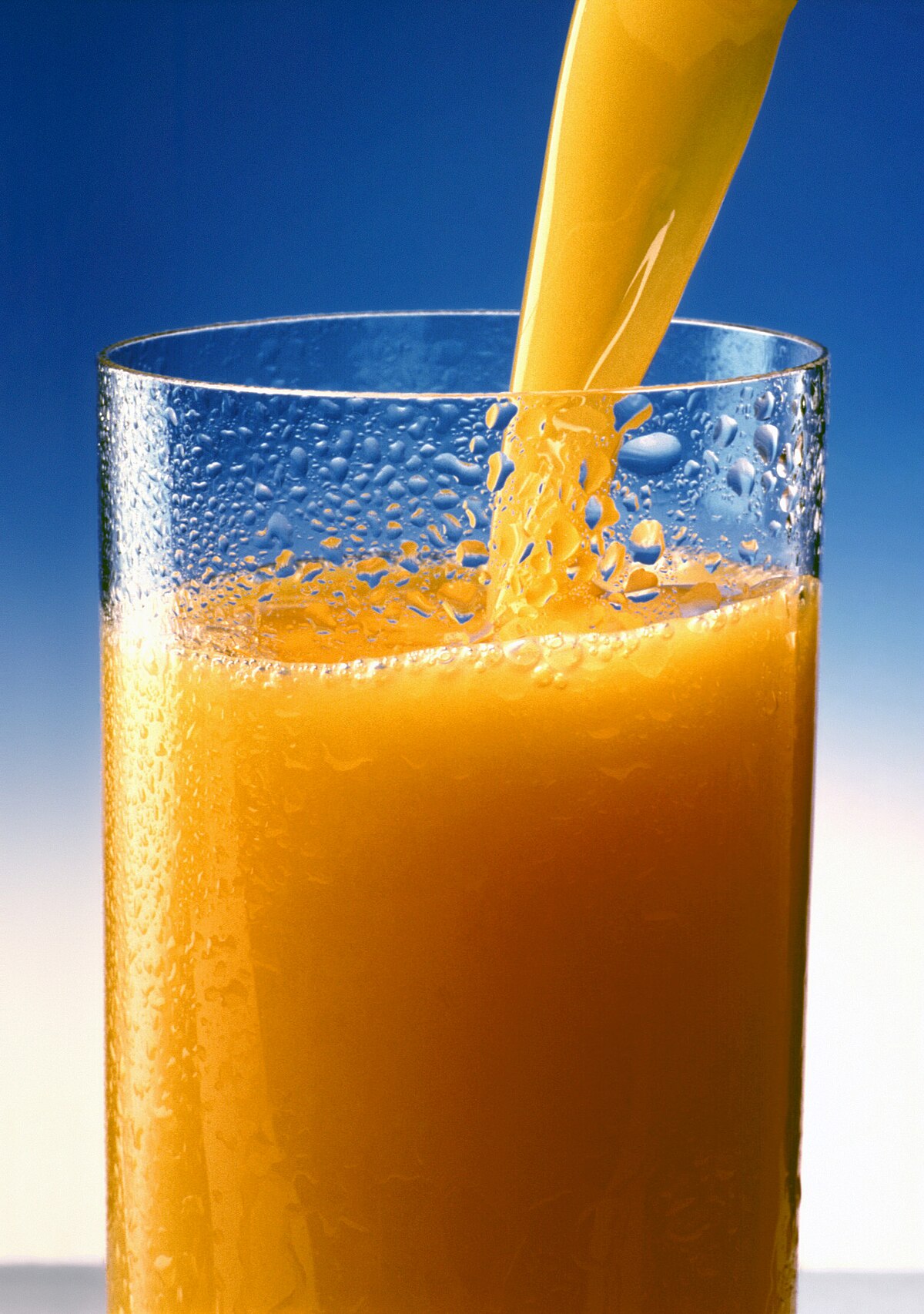 1200px-Orange_juice_1.jpg