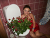 6y5DXvEMRreJwq8pb2ZK_flowers-2-toilet.jpg