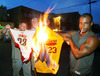 lebron-jerseys-burn.jpg