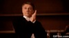 GIF-applause-Christoph-Waltz-clap-clapping-Golf-Clap-good-job-polite-GIF.gif