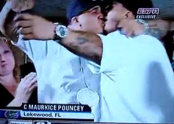 pouncey-kiss.jpg