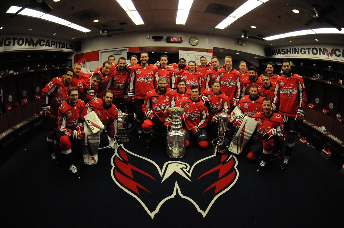 washington-capitals-team-photo-stanley-cup-locker-room.jpg