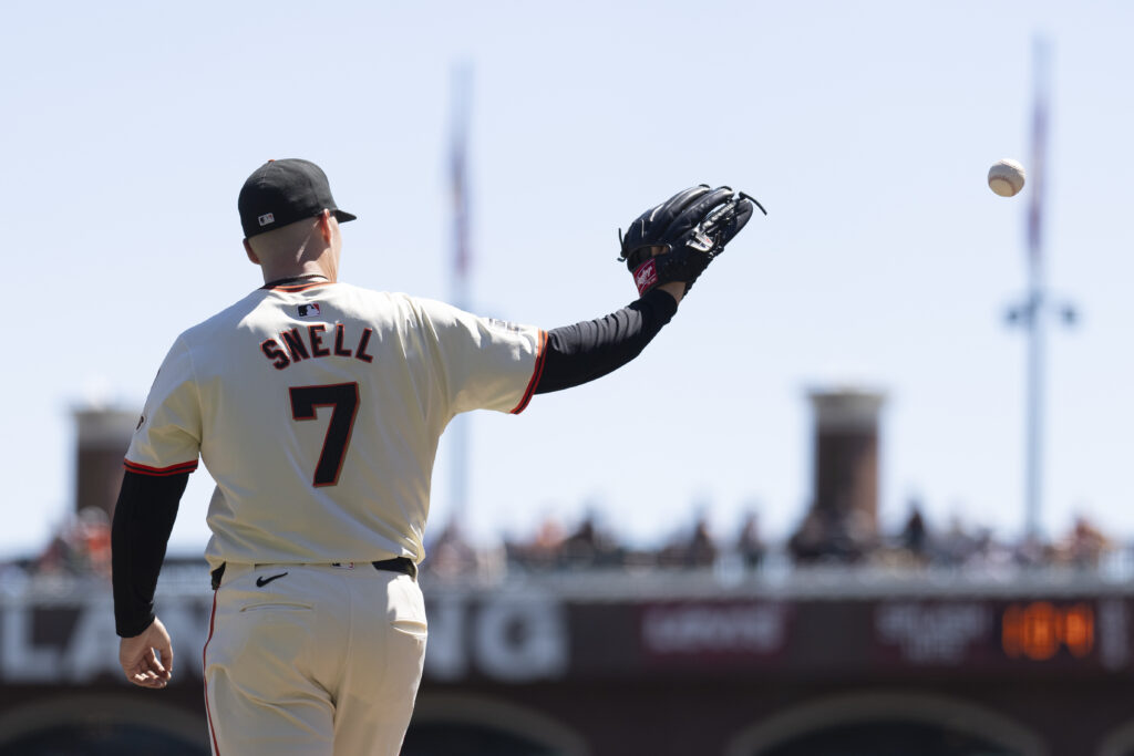 www.mlbtraderumors.com