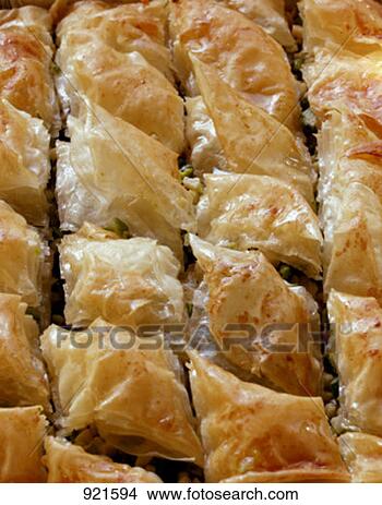 baklava-aluminium-dish_~921594.jpg