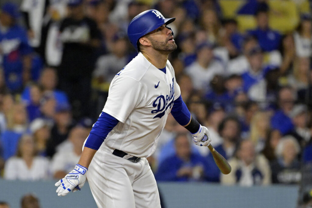 www.mlbtraderumors.com