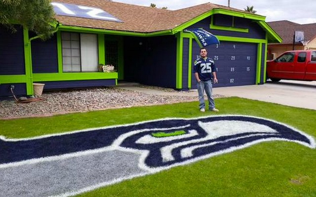 seahawks-lawn.jpg