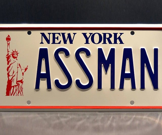 seinfeld-kramer-ass-man-license-plate-640x533.jpg