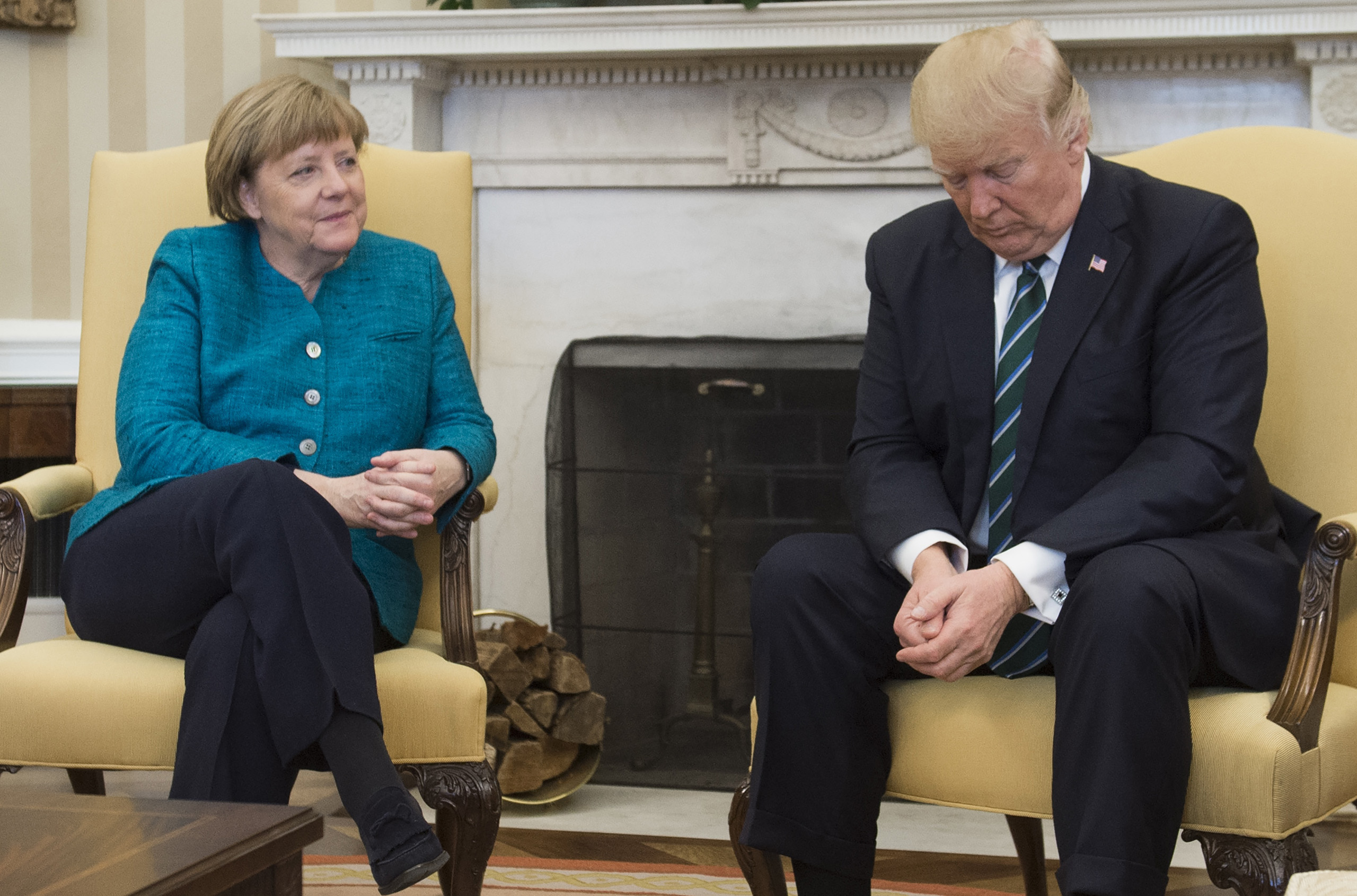 donald-trump-merkel.jpg