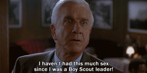 some_of_the_funniest_scenes_with_leslie_nielsen_02.gif