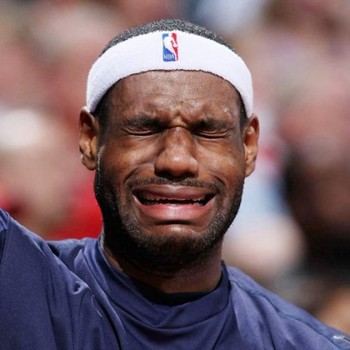 lebron-bosh-crying-430x430_display_image.jpg