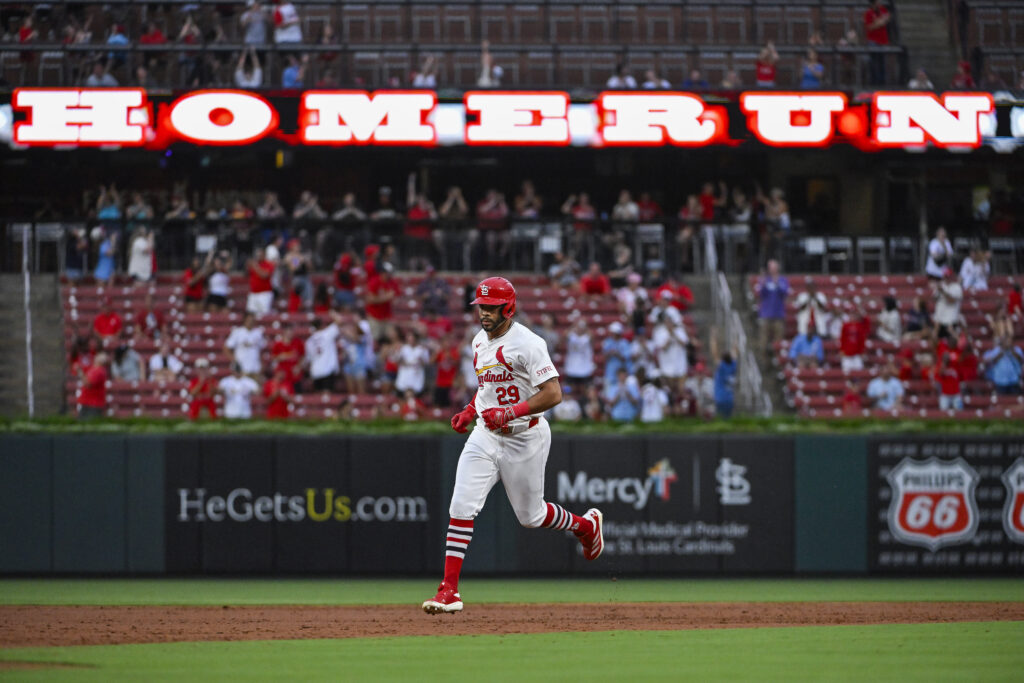 www.mlbtraderumors.com