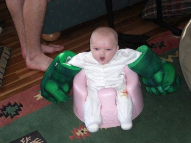 hulk-baby-gloves-incredible-angry-13360928527.jpg