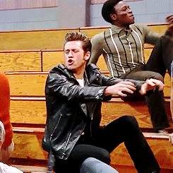 tumblr_o1xcc6RNRV1rkz655o1_250.gif