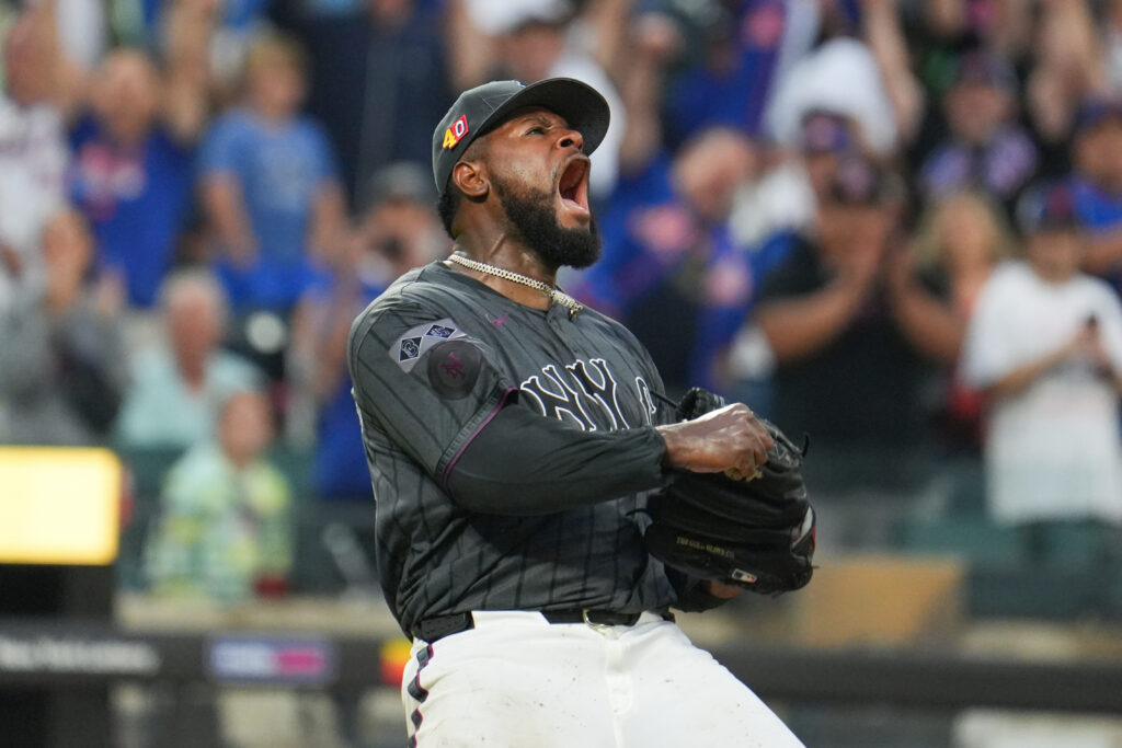 www.mlbtraderumors.com