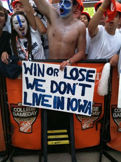 25-great-funny-ESPN-college-gameday-signs-win-or-lose-we-dont-live-in-iowa.jpg.cf.jpg
