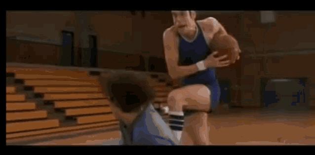 cable-guy-basketball.gif