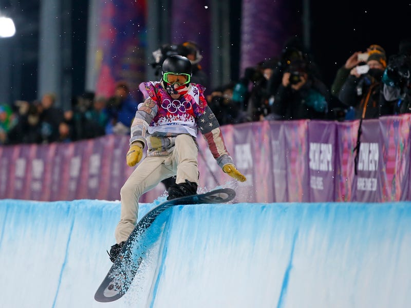 shaun-white-falls-halfpipe-olympics.jpg