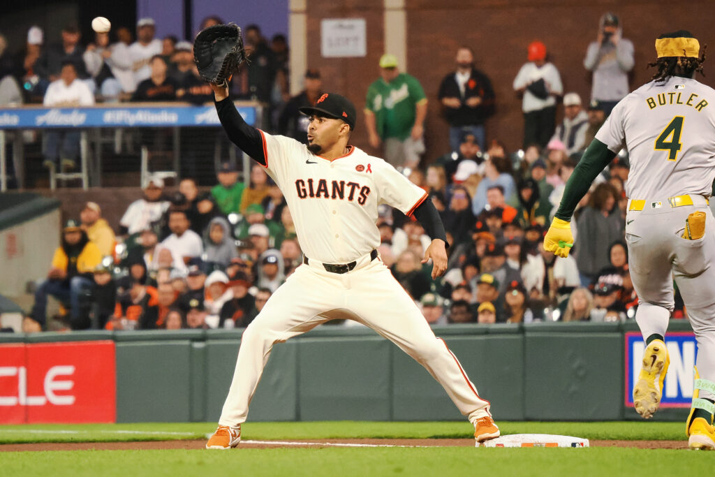www.mlbtraderumors.com