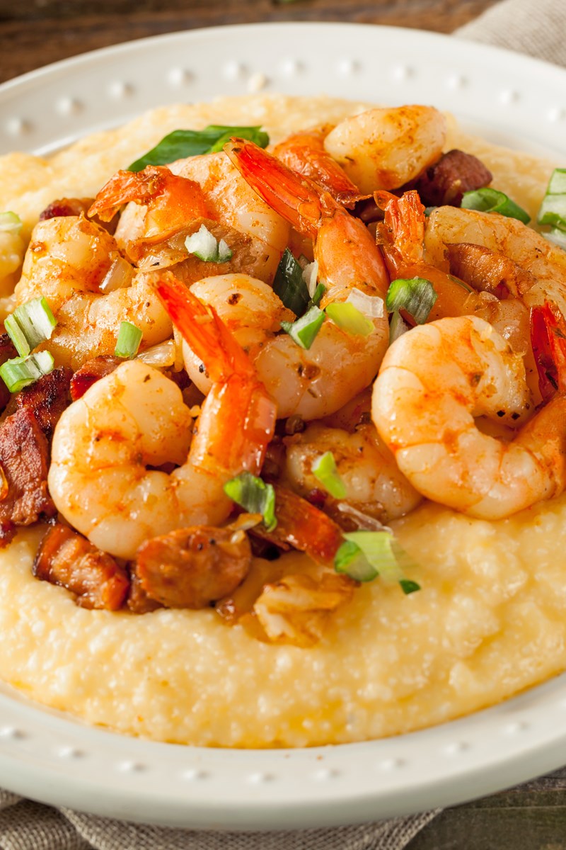 shrimp-and-cheddar-grits-with-bacon_40741.jpg