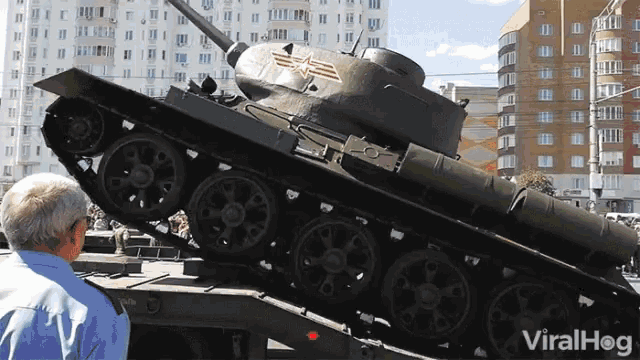 tenor.gif
