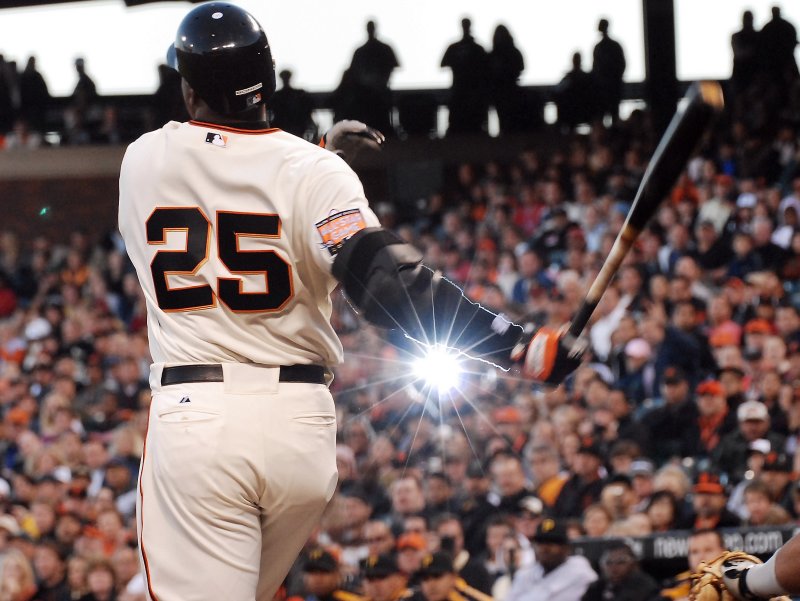 barry-bonds-home-run.jpg