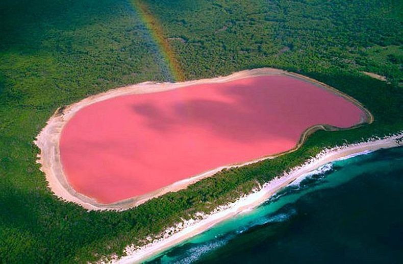 lake-hillier-1%25255B6%25255D.jpg