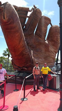 the-big-glove.jpg