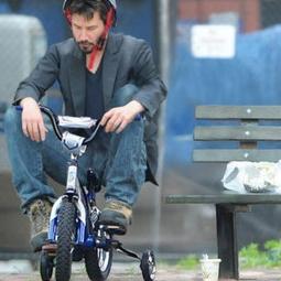 577-Sad_keanu_bike.jpg