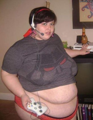 70708-fat_gamer_girl.jpg