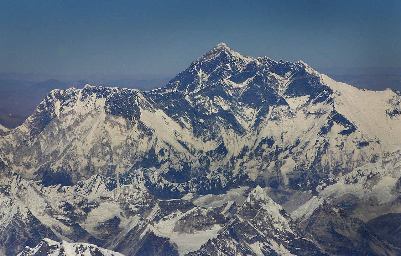 1280px-Mt_Everest_Aerial.jpg