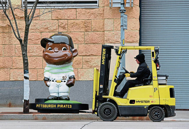 4923039_web1_PTR-BobbleheadPirates.jpg
