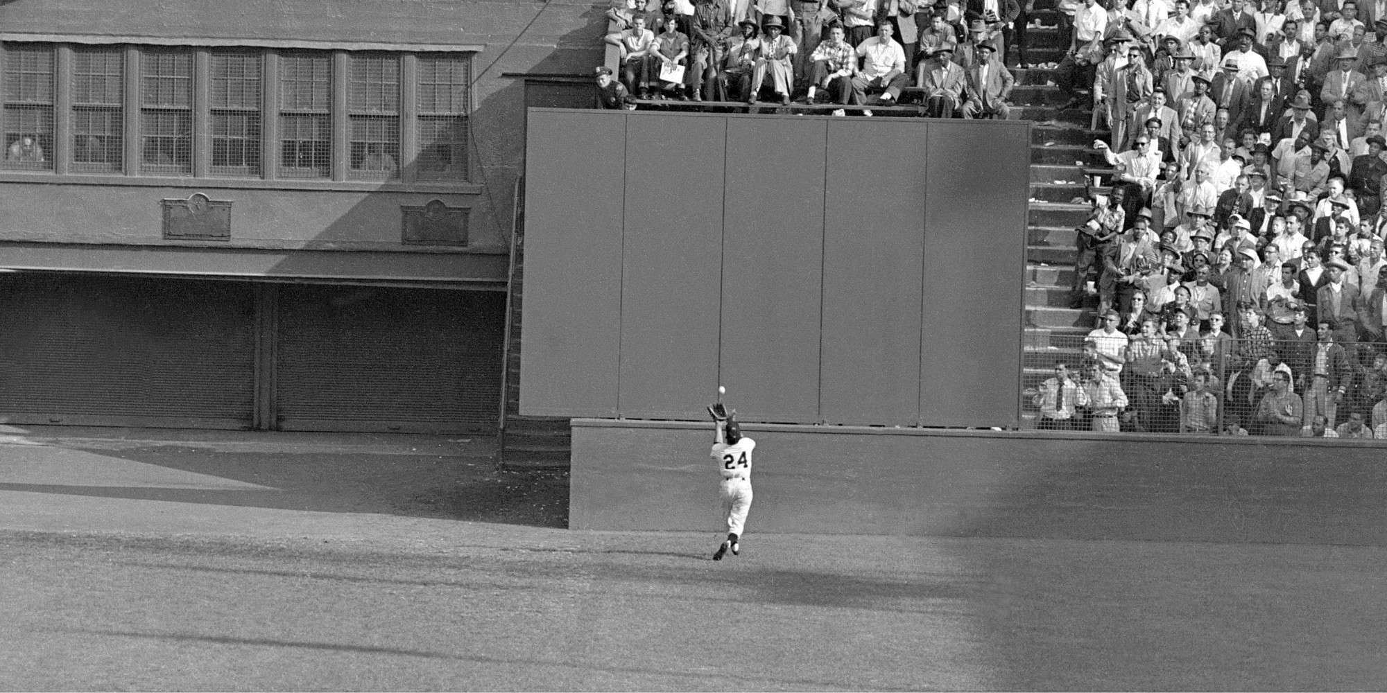 o-WILLIE-MAYS-1954-WORLD-SERIES-facebook.jpg