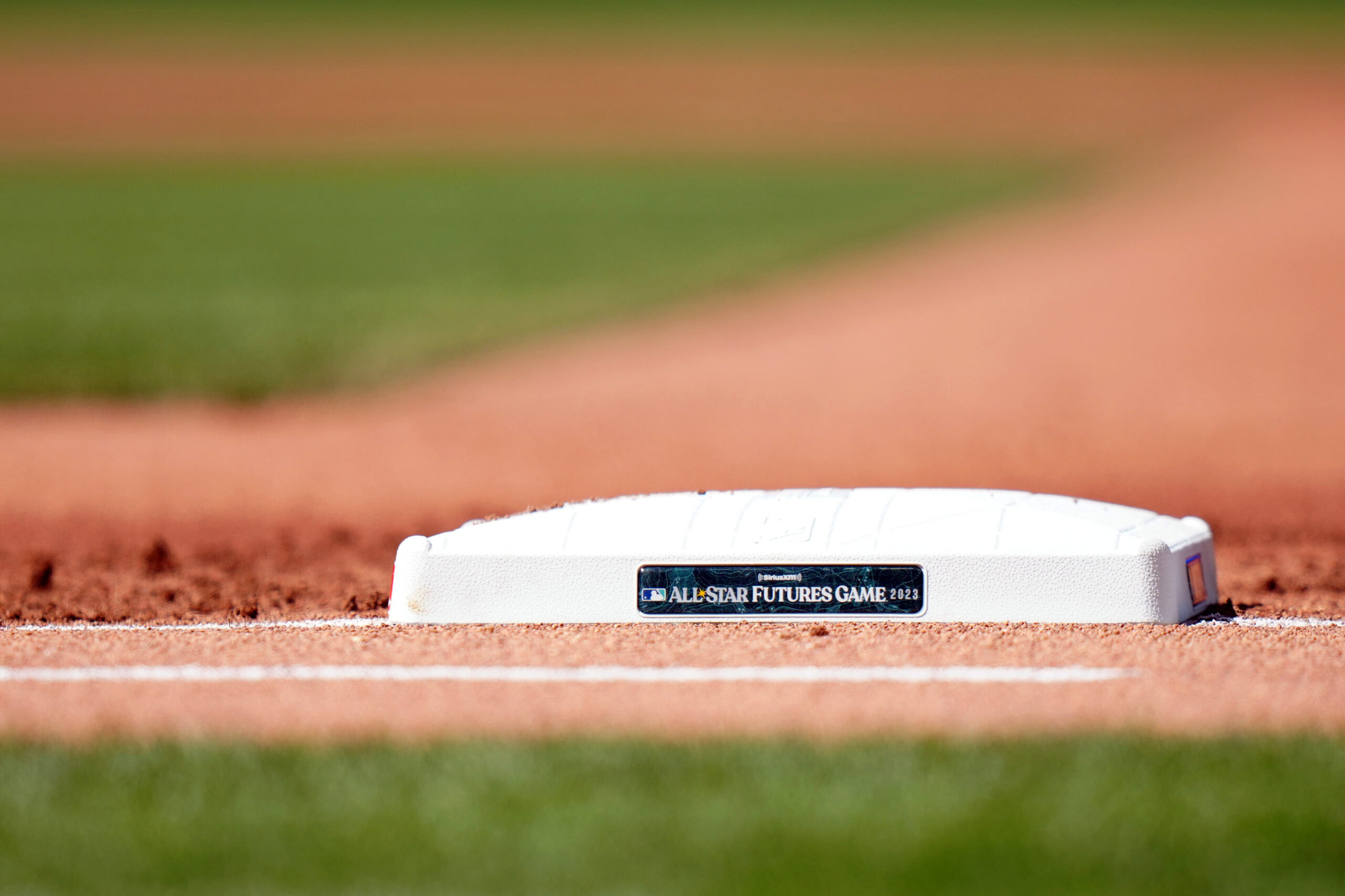 www.baseballamerica.com