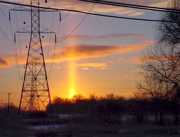 sun_pillar_and%20power_pylons.jpg