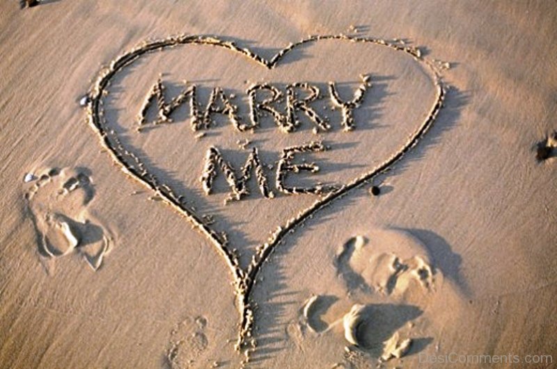 Marry-Me-Proposal-On-Sand-vcx327IMGHANS.COM63.jpg