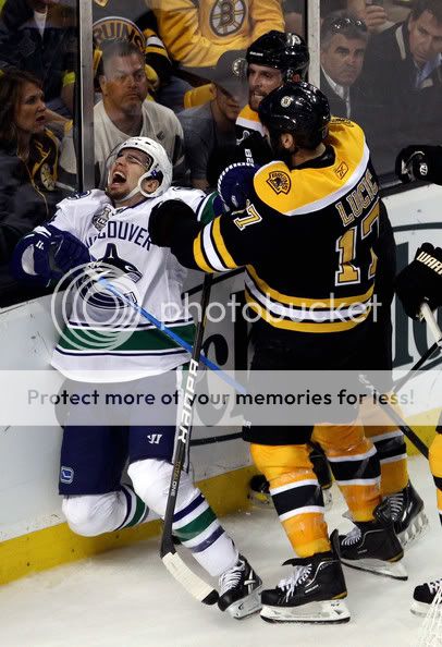 VancouverCanucksvBostonBruinsGameThreexGScbfA3hypl.jpg