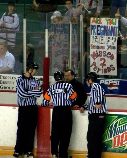 hockey-refs.jpg