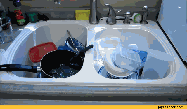 gif-washing-dishes-drill-355649.gif