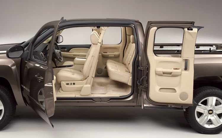 2007-Chevrolet-Silverado-1500-LTZ-Extended-Cab-Doors-Opened.jpg