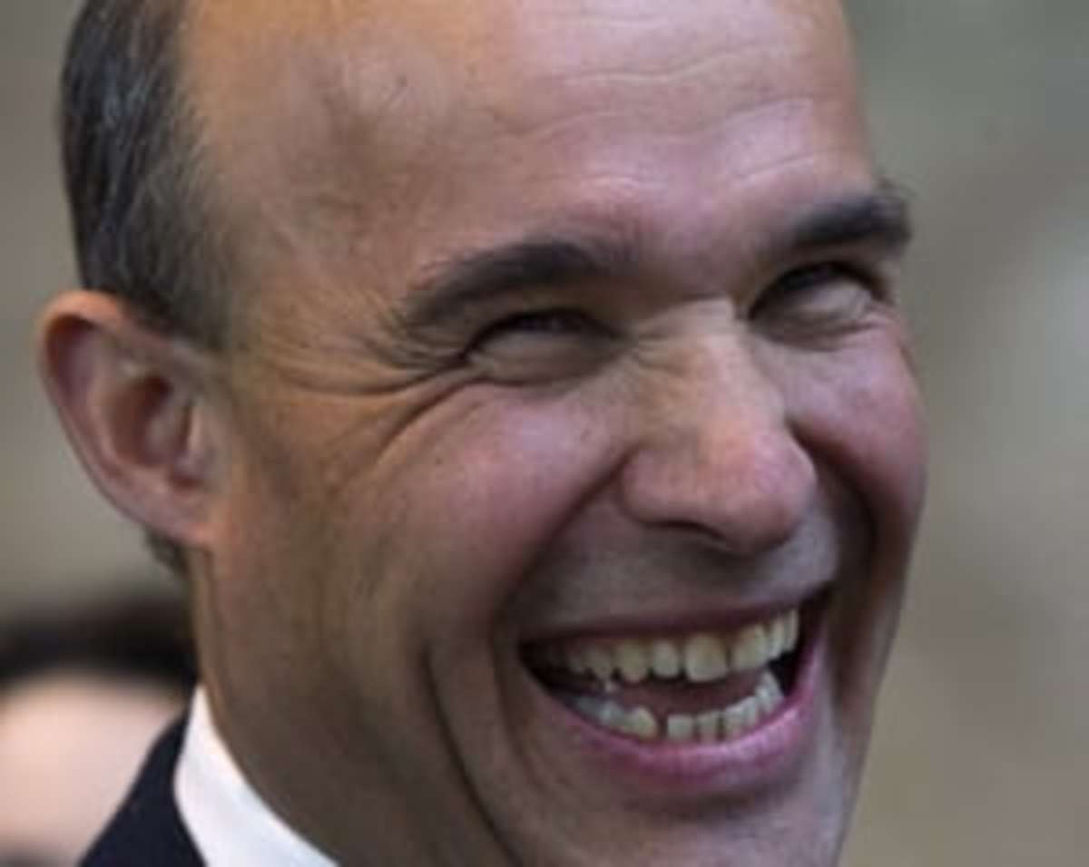 blackberry-boss-balsillie-makes-offer-to-bring-coyotes-to-southern-ontario.jpg