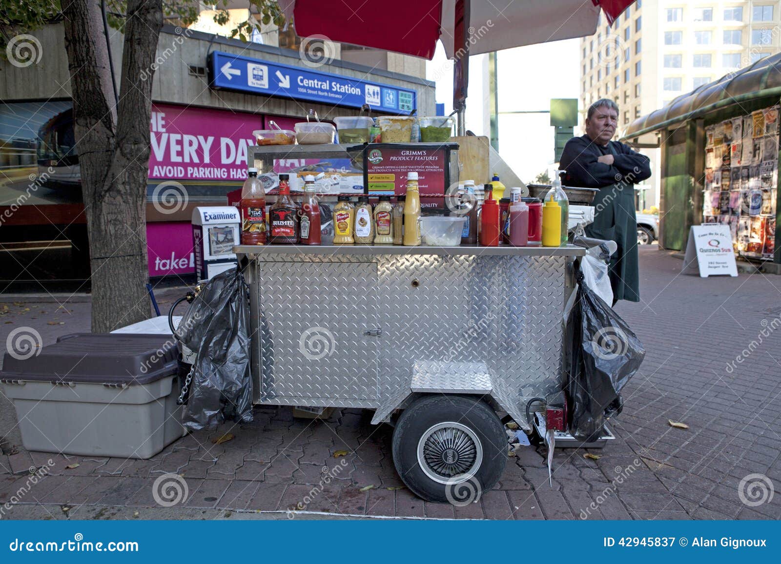 hot-dog-seller-edmonton-canada-his-stand-city-42945837.jpg