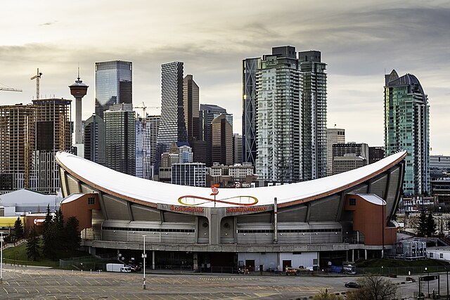 640px-2020_Calgary_Saddledome.jpg