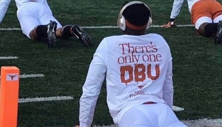 Texas-Longhorns-Player-Wearingh-Theres-Only-One-DBU-In-Warmups.jpg